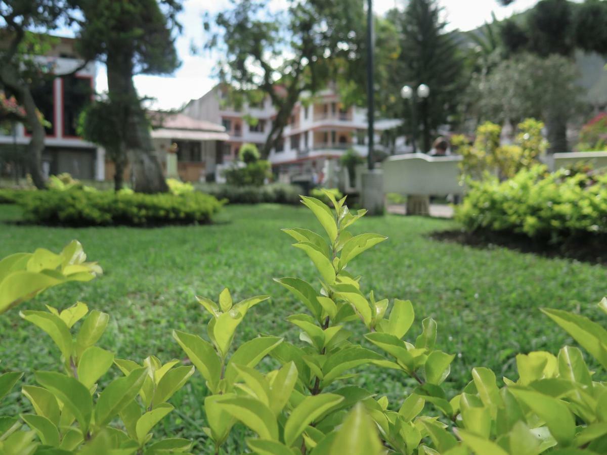Hotel Flor De Oriente Baños Zewnętrze zdjęcie